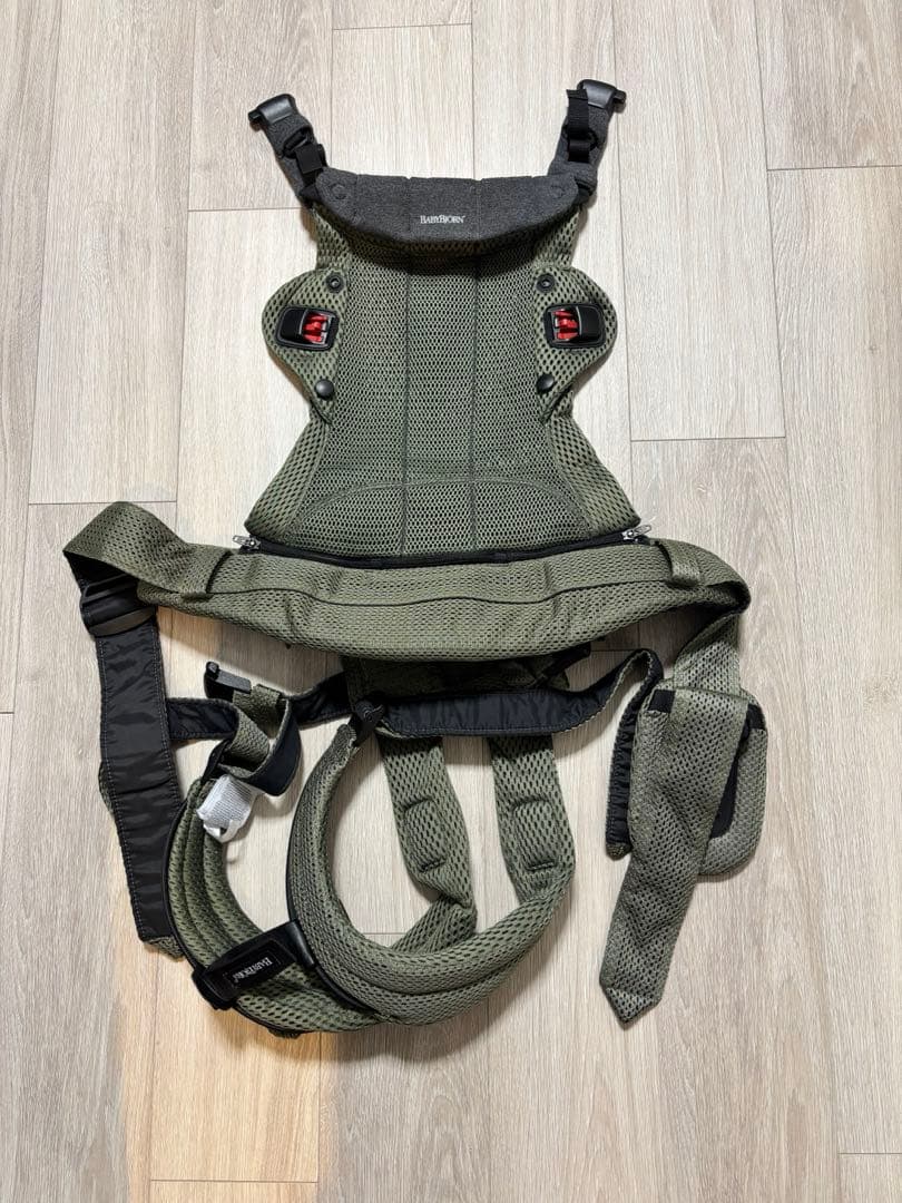 ベビービョルン ベビーキャリア HARMONY カーキ コニーのおまけ付き