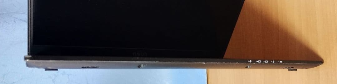 理由有 RAM8G 8世代 Corei5 LIFEBOOK U939/A