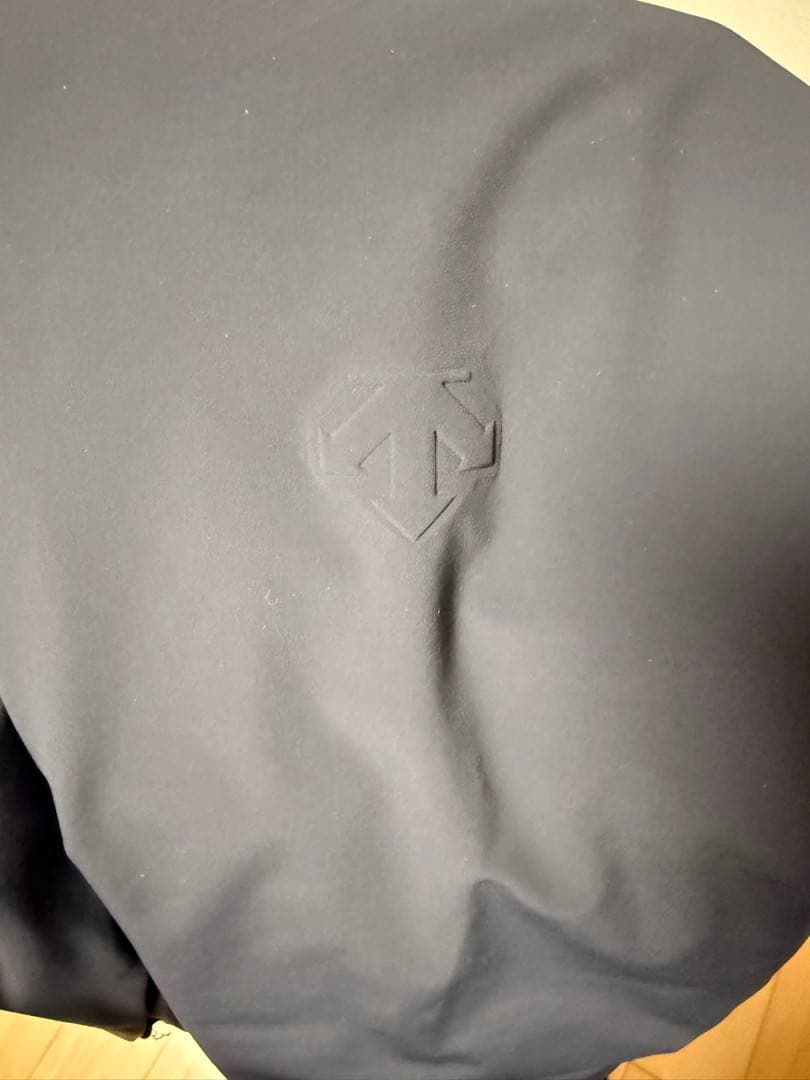 デサント オルテライン 水沢ダウン“インビジブルジャケット　Oサイズ