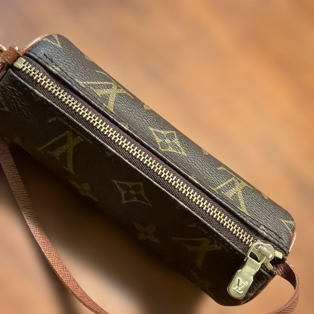 ルイヴィトン　ポーチ