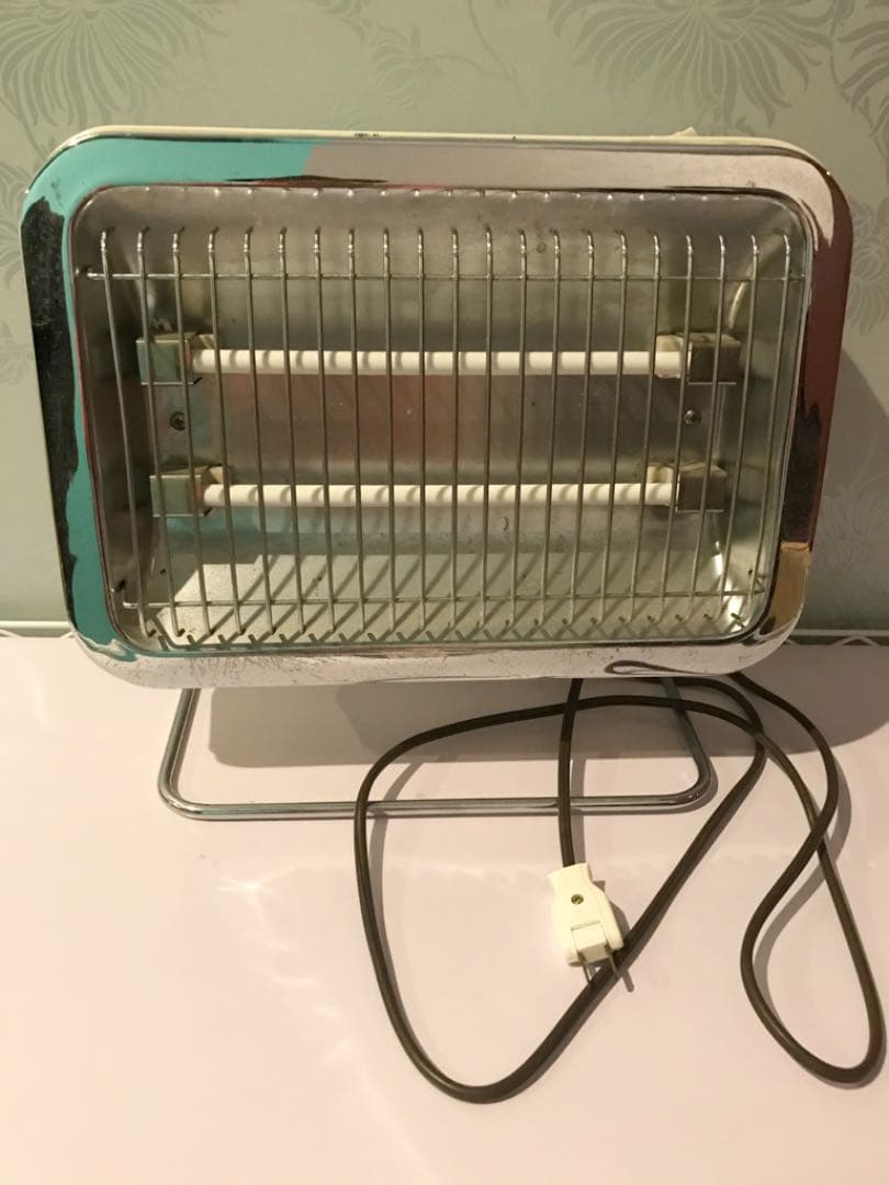 レトロ／アンティーク　昭和電気ストーブ　HITACHI遠赤外線