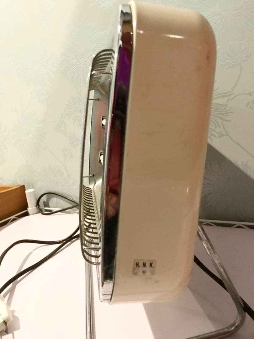 レトロ／アンティーク　昭和電気ストーブ　HITACHI遠赤外線