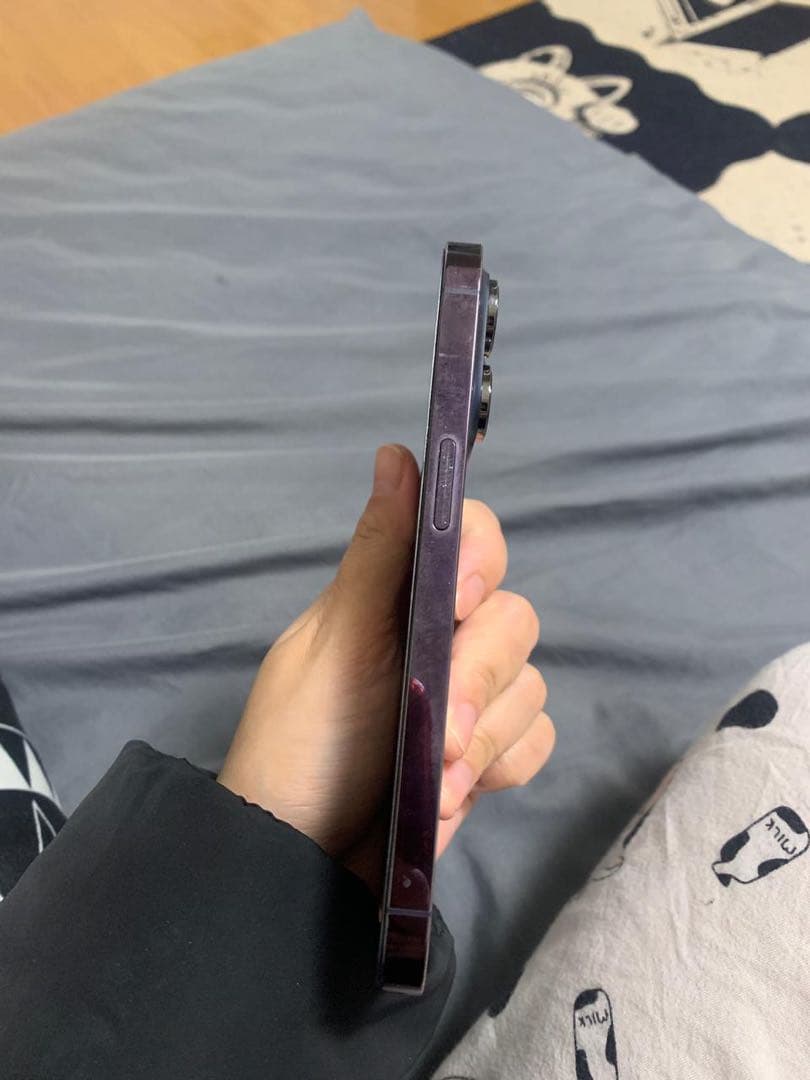 ブラック スマートフォン 本体