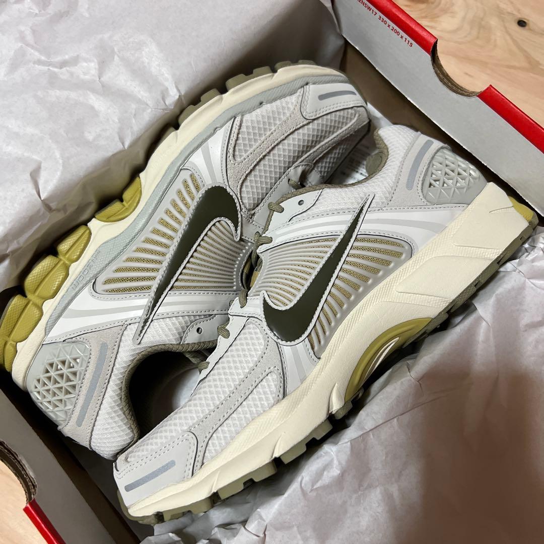 ミ*︎様 ナイキ ズーム ボメロ 5 \