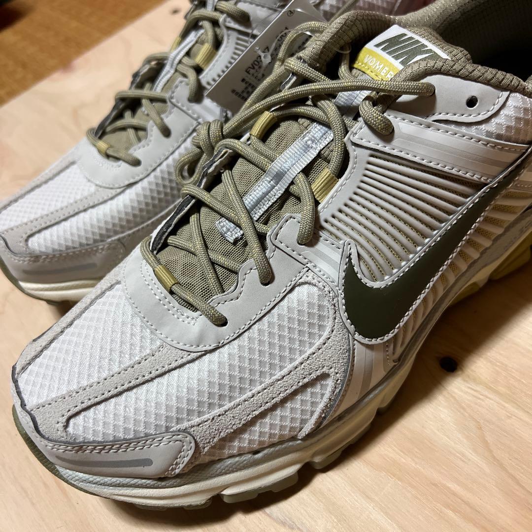 ミ*︎様 ナイキ ズーム ボメロ 5 \"ライトボーン & ミディアムオリーブ\"