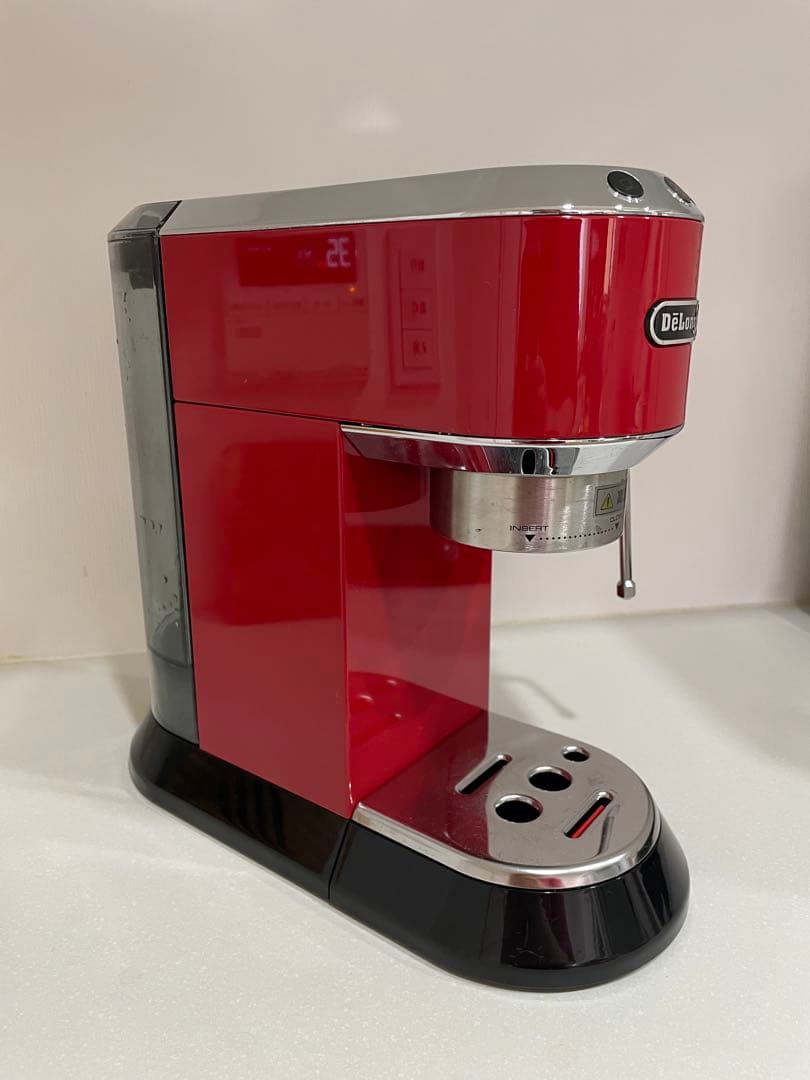 DeLonghiエスプレッソマシン EC680赤