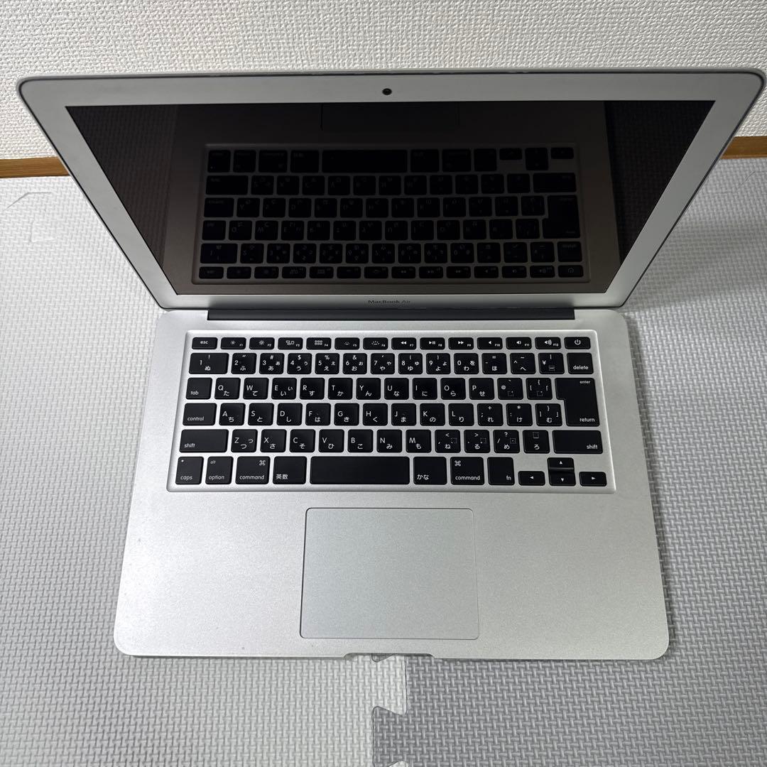 Apple MacBook Air 13.3インチ シルバー A1466