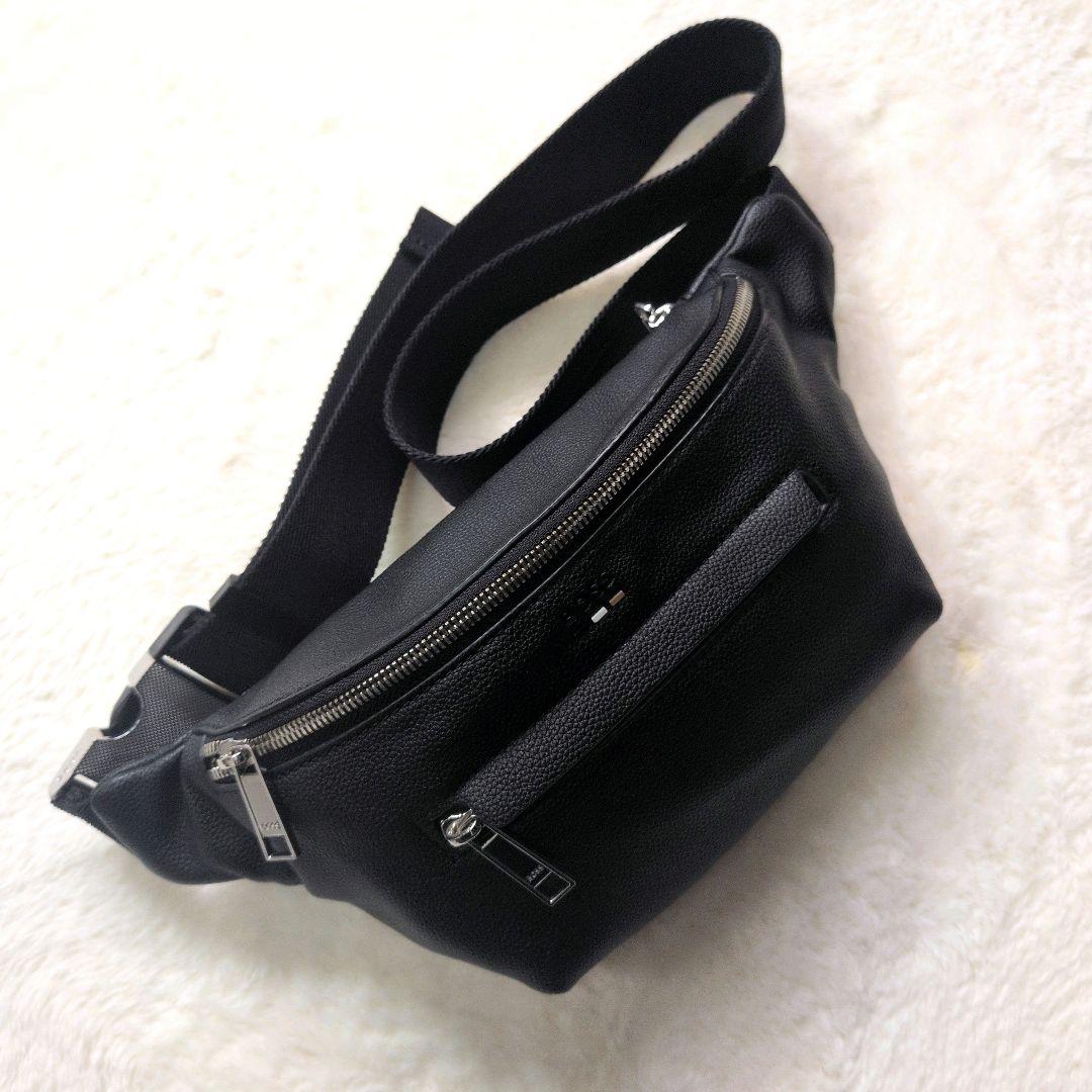 【極美品】HUGO BOSS ショルダーバッグ 斜め掛け ブラック ボディバッグ