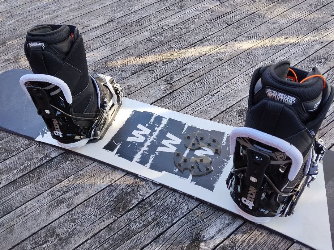 スノーボード3点セット K2 WWW 144 ビン FLOW BOAブーツ 25