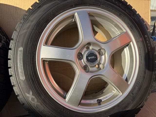 ライズ ロッキー ハイブリッド スタッドレスセット 195/65R16 バリ山!