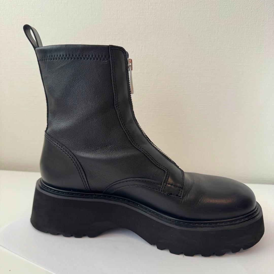 美品 スタッカート ショートブーツ 厚底 センタージップ 黒レザー