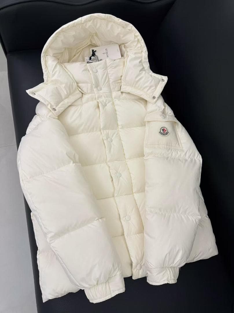 アイボリー ダウンジャケット 取り外しフード付き
