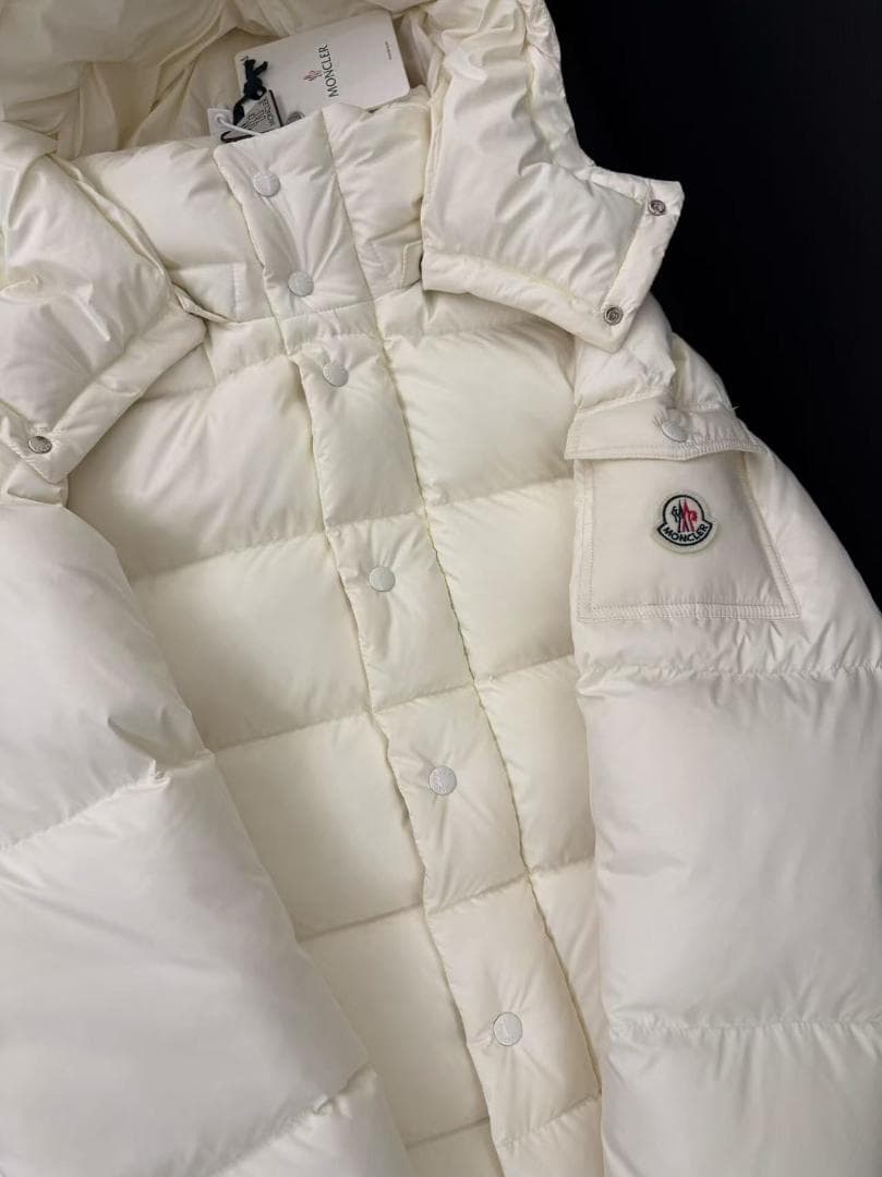 アイボリー ダウンジャケット 取り外しフード付き