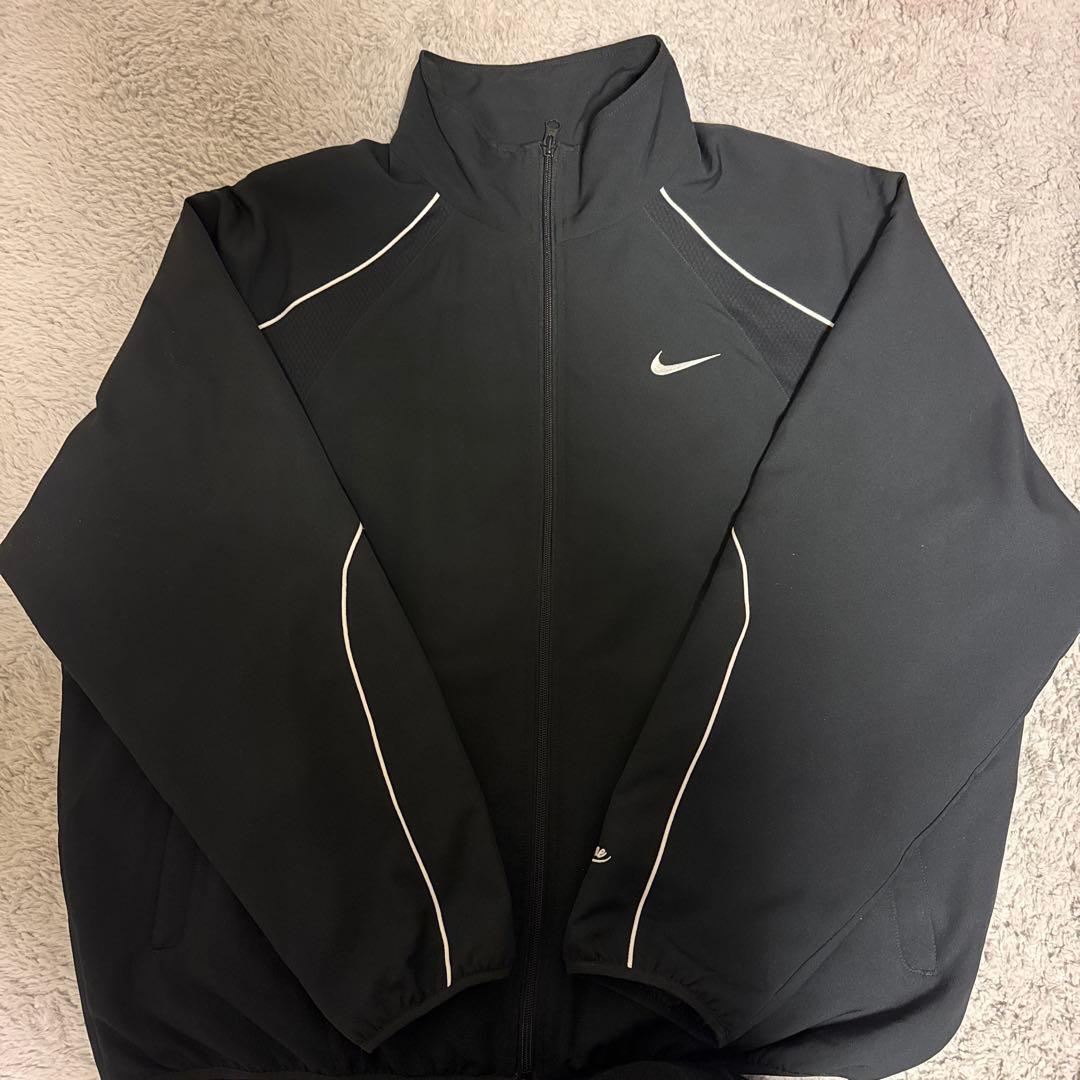 Nike supreme ブラック ナイロンジャケット
