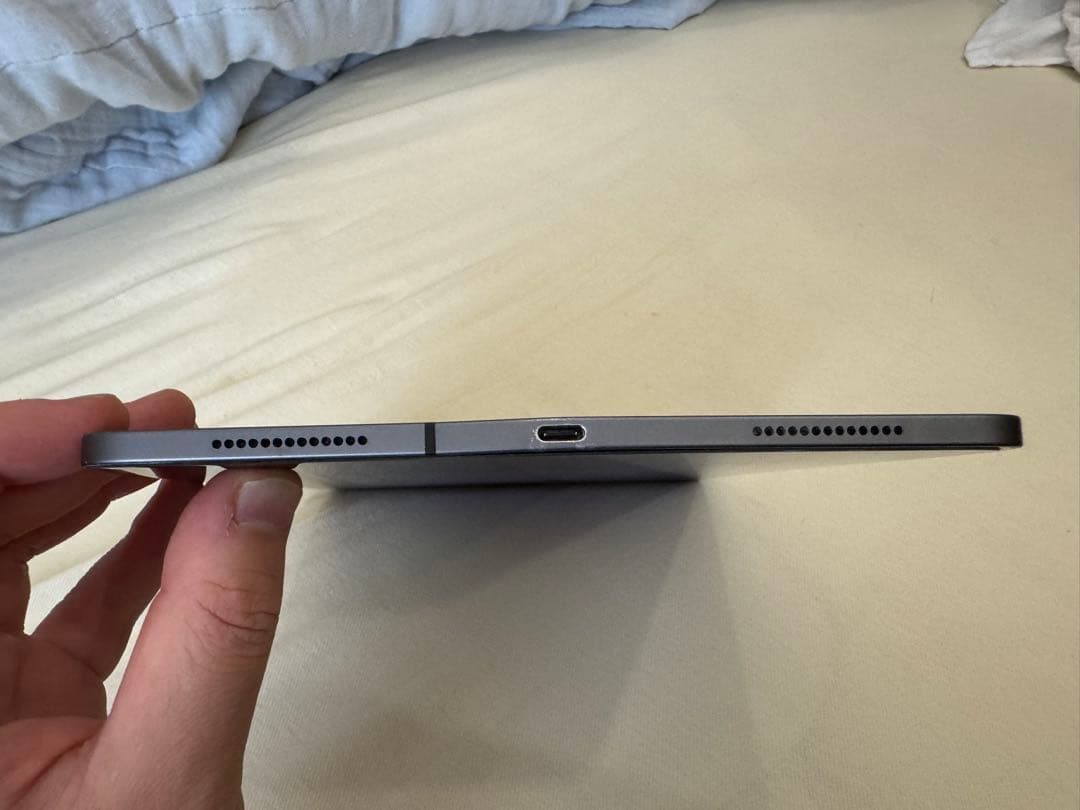 Apple iPad 10.9インチ スペースグレー 2018