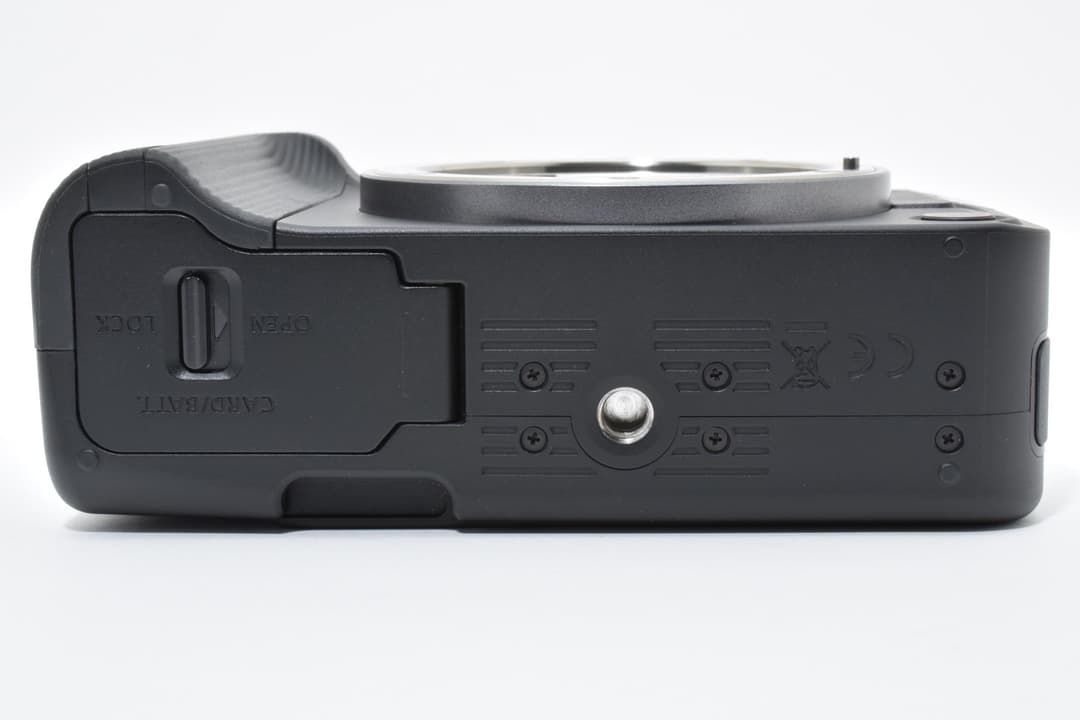 ■ほぼ新品■ CANON キヤノン EOS R50V #C694