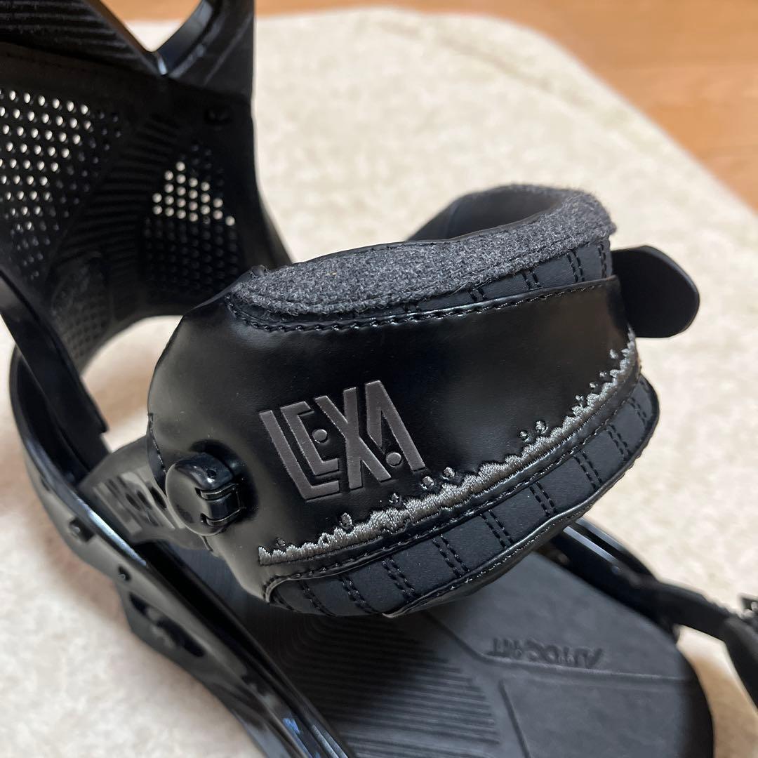 美品BURTON LEXA Mサイズ reflex