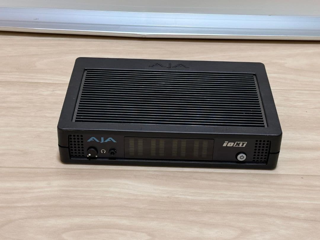 AJA IOXT プロ仕様の映像・音声入出力デバイス本体