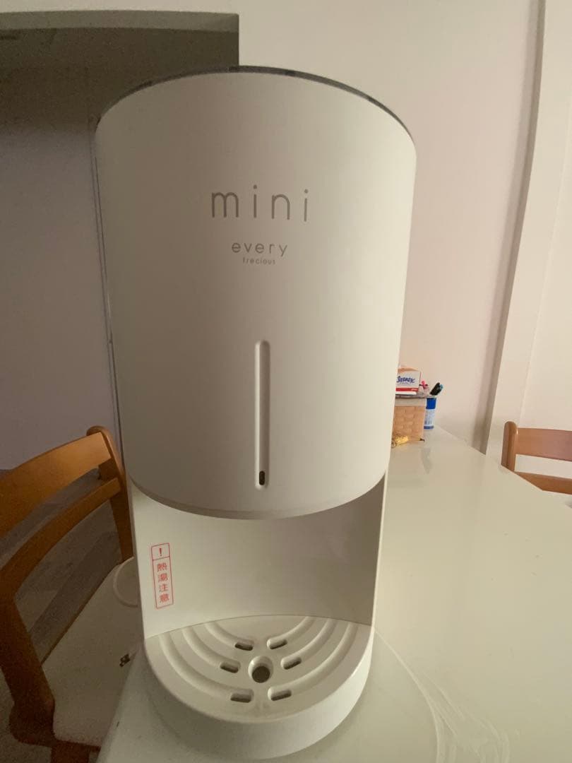 浄水型ウォーターサーバー　フレシャス　エブリィMINI