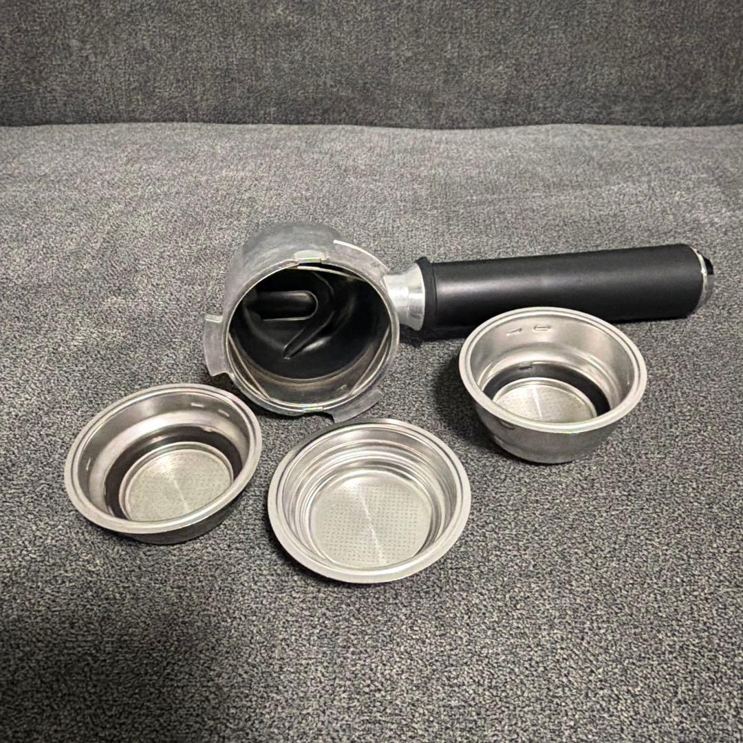 デロンギ　コーヒーメーカー　デディカ アルテ エスプレッソ・カプチーノメーカー