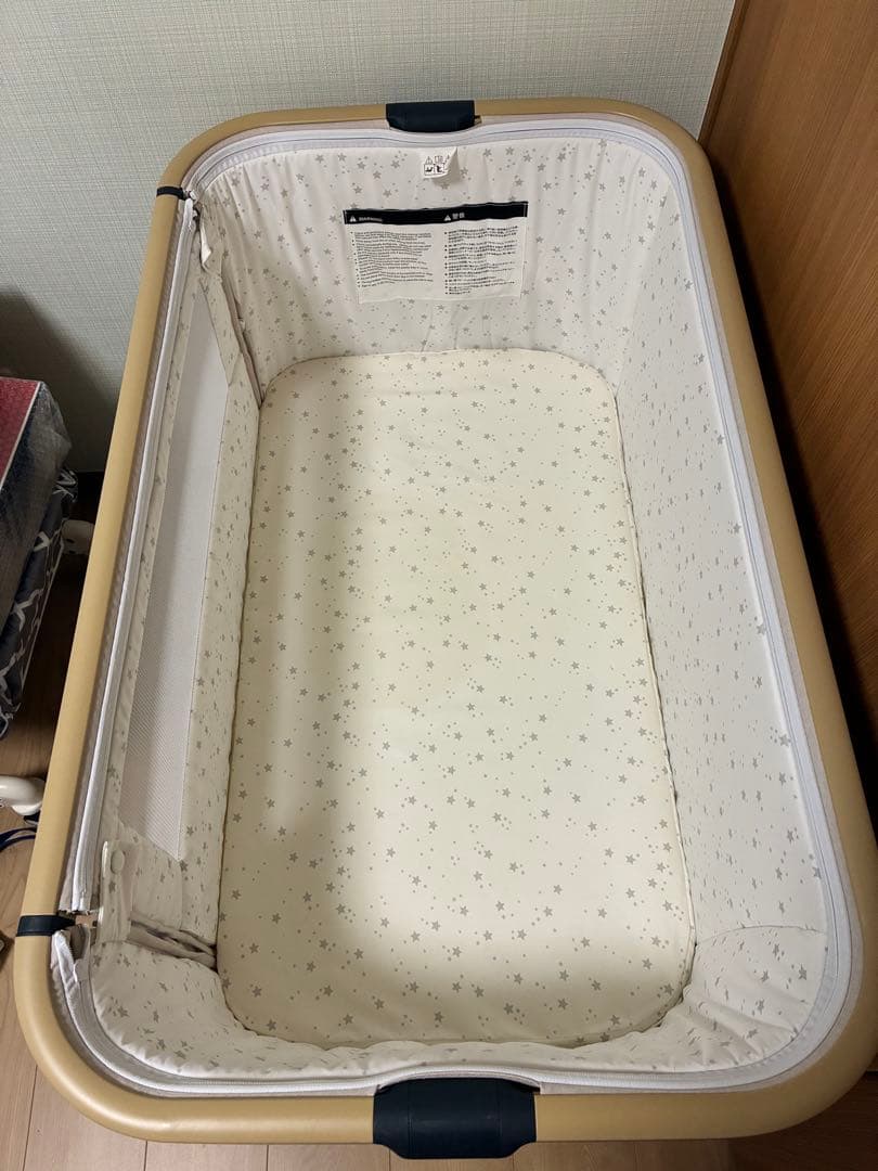 【美品】HZDMJ ベビーベッド【人気色カーキ】