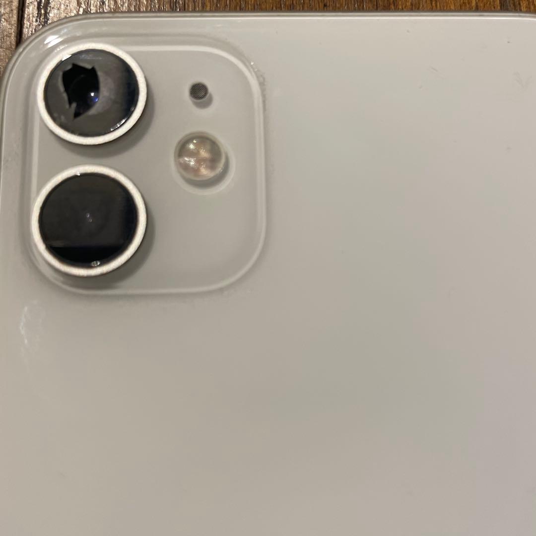 Apple iPhone 11 ホワイト 本体　128GB