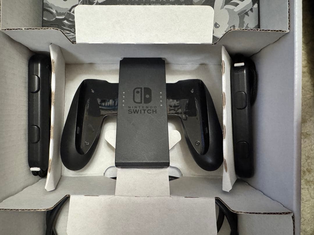 【中古】初代Switch スマブラver 32GBカード付き