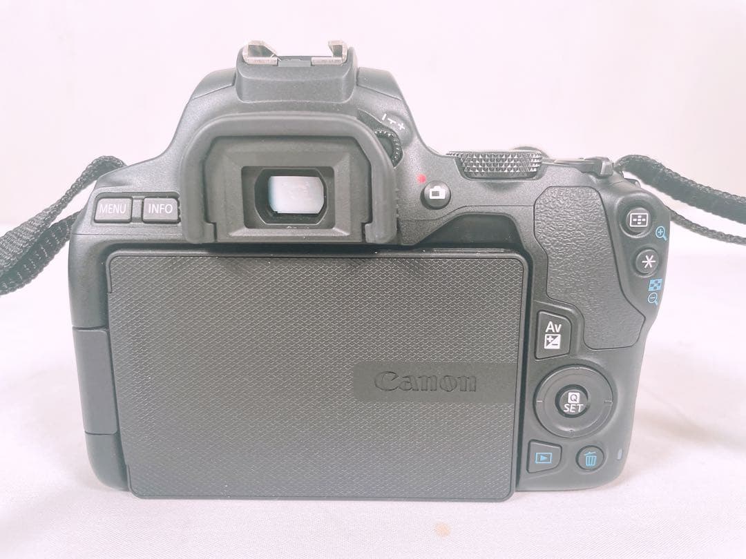 【良品】 Canon EOS KISS X10 ダブルズームレンズ