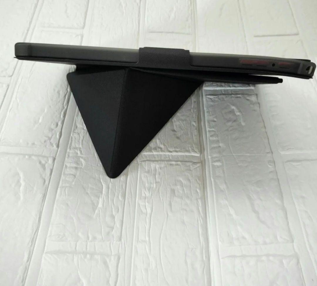 タブレット　Android 15 10インチ　ケース付き