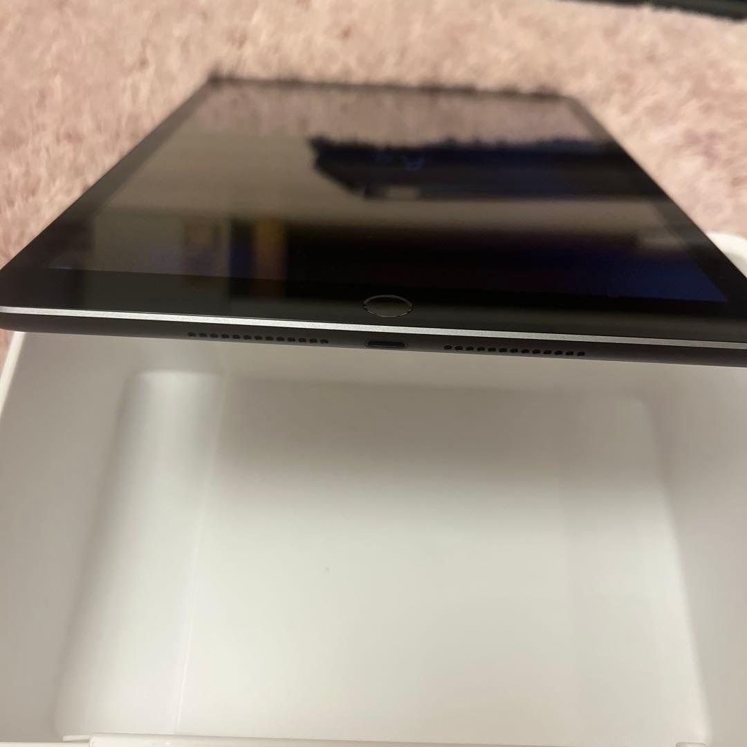 iPad 第8世代 Wi-Fi 32GB バッテリー最大容量99%
