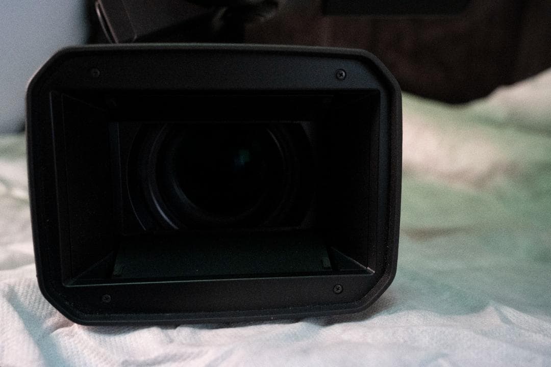 SONY HXR-NX5JNXCAMカムコーダー広角・20倍ズームで高画質を実現