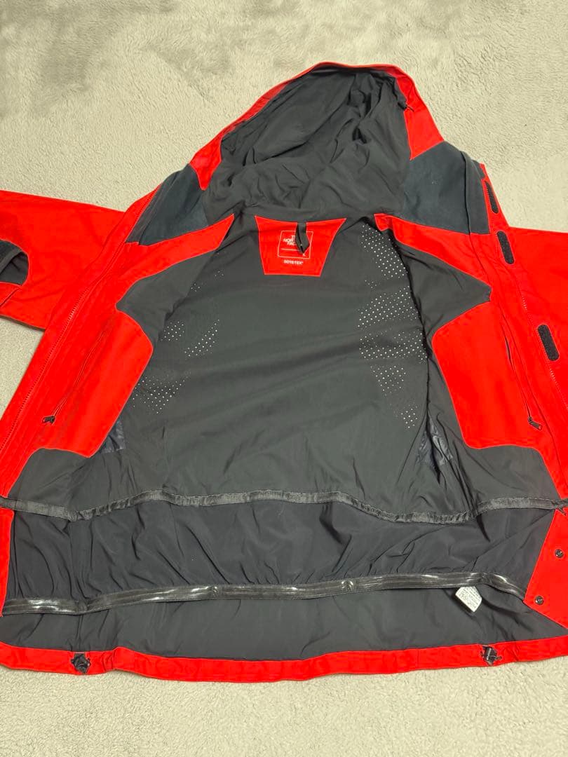 The North Face マウンテンパーカー レッド/ブラック