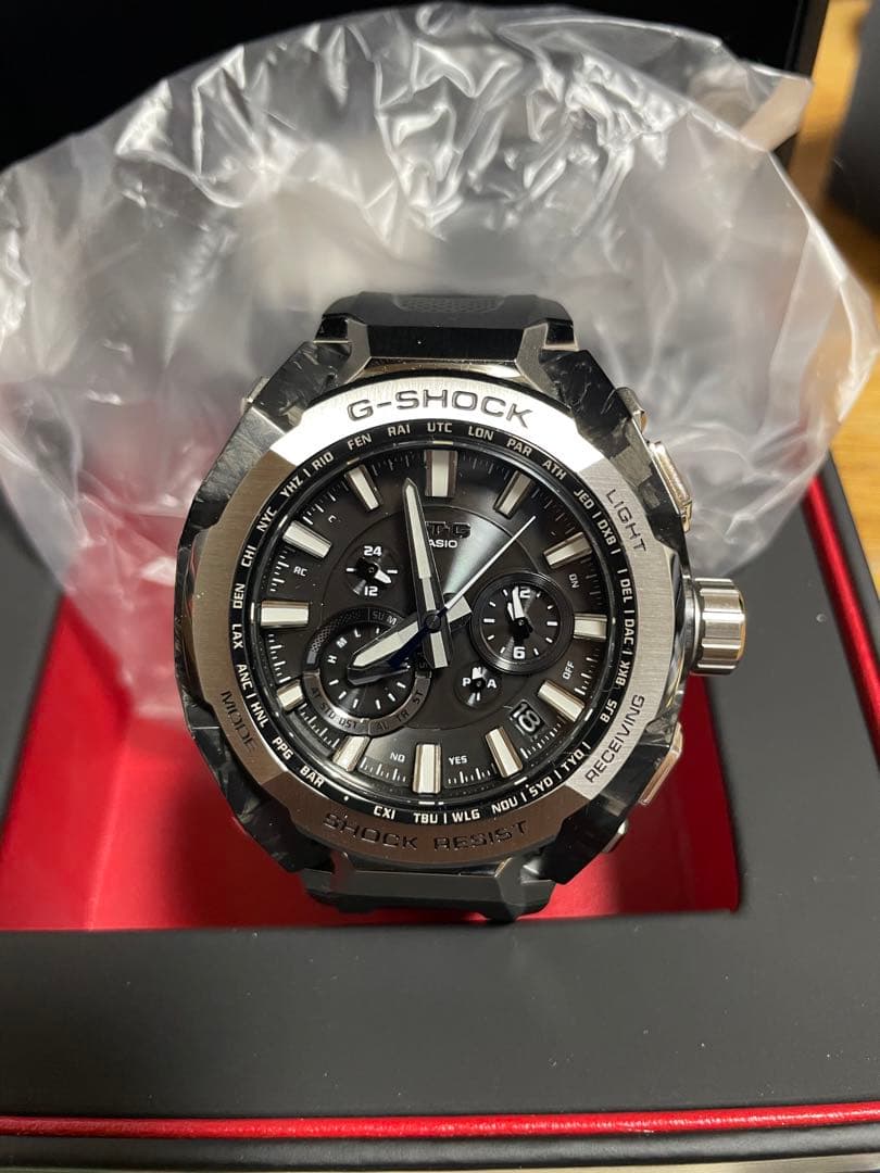 カシオGショック　MTG-B4000-1AJF 電波ソーラー腕時計　MT-G