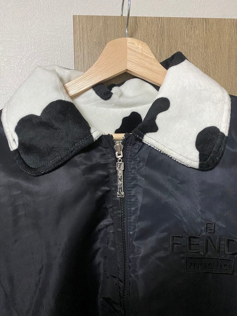 FENDI ナイロンジャケット 牛柄襟