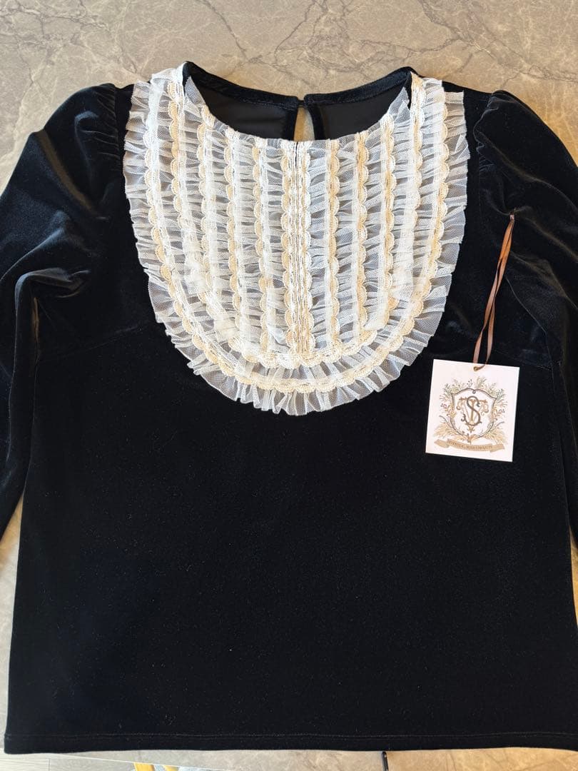 ブラック チュールフリルベロアトップス　Sサイズ タグ付き