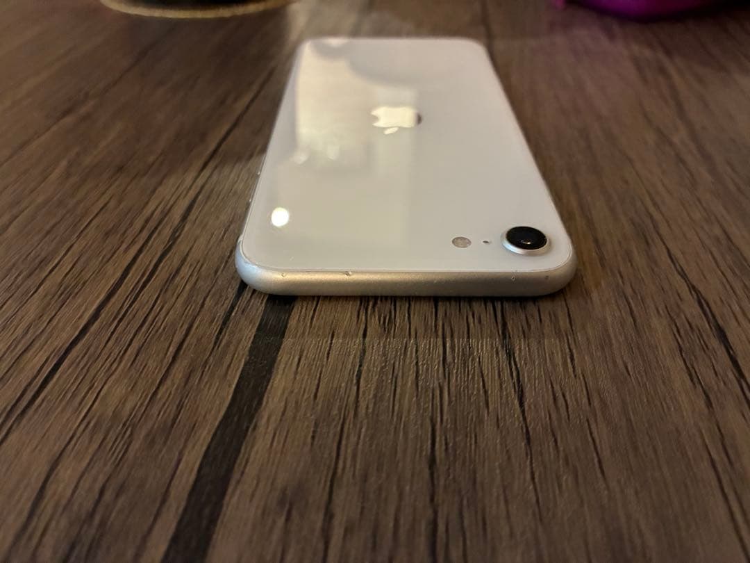 iPhone SE第2世代 シルバー 本体