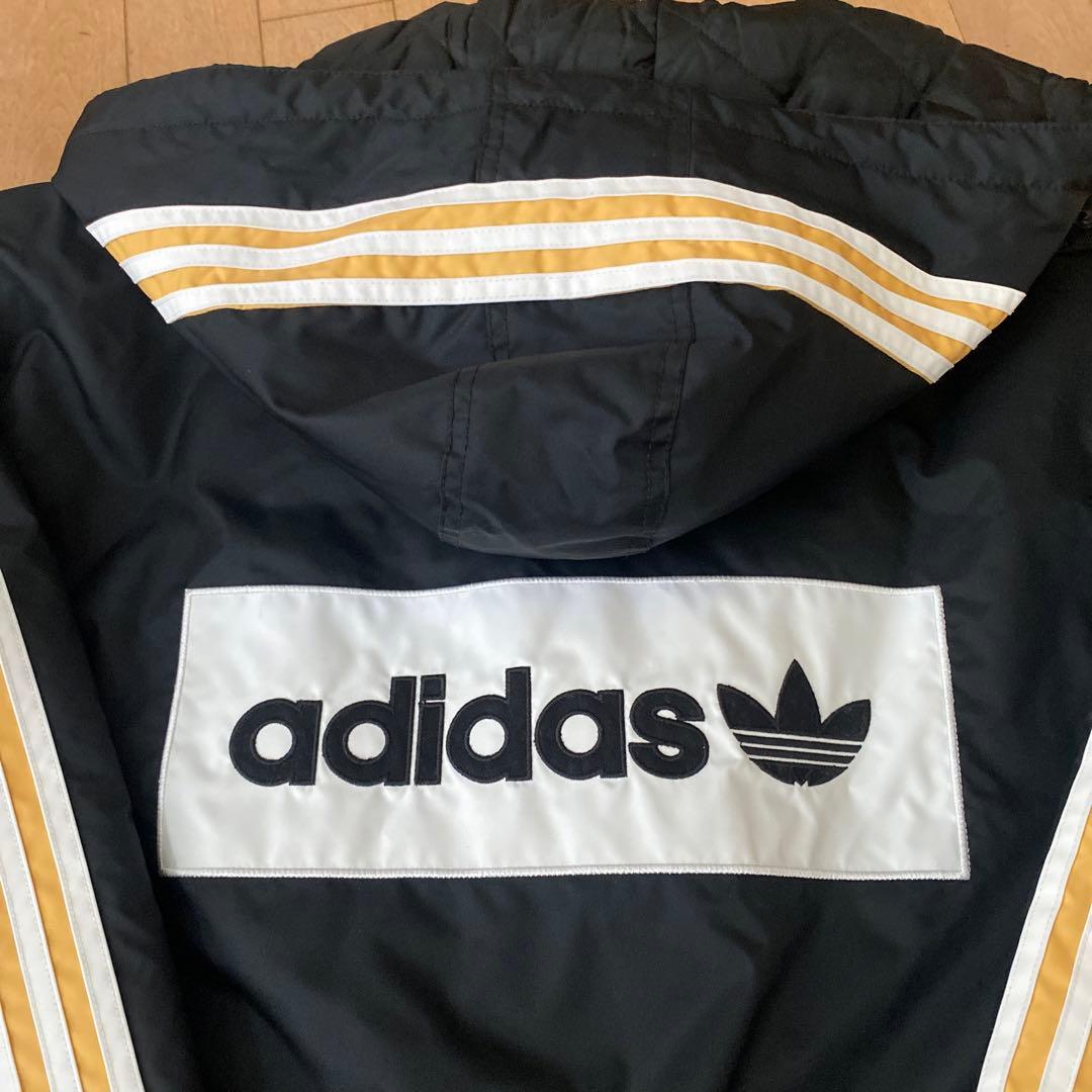 ☆アディダスオリジナルス　ベンチコート☆