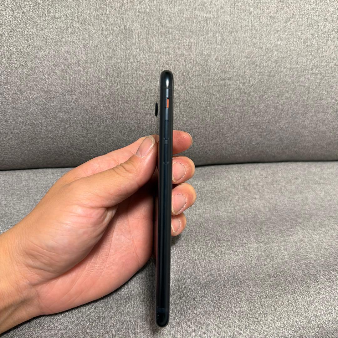 携帯電話本体 iPhone se3 64G