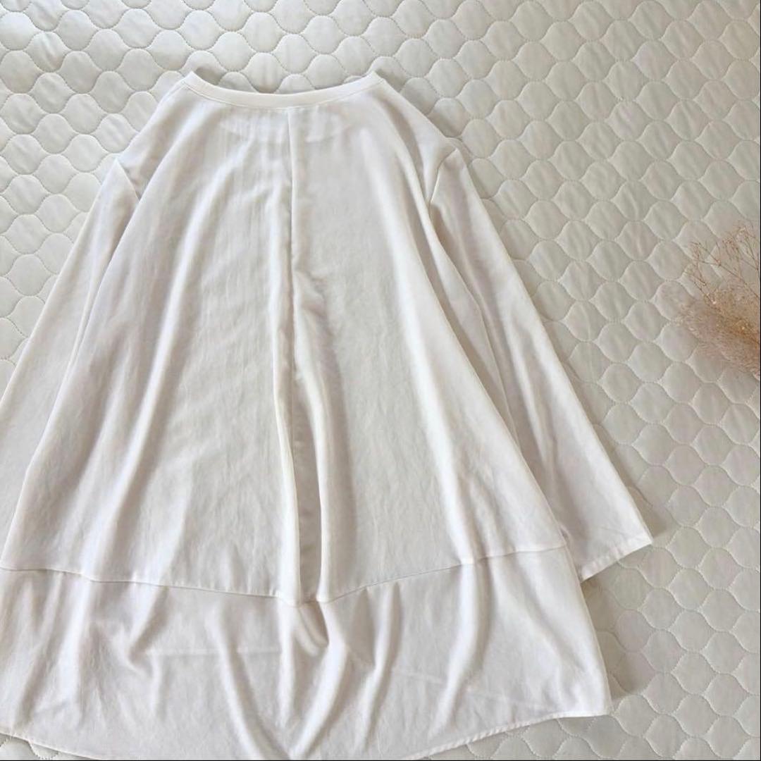 【美品】BEARDSLEY 後ろドレープTブラウス　アイボリー