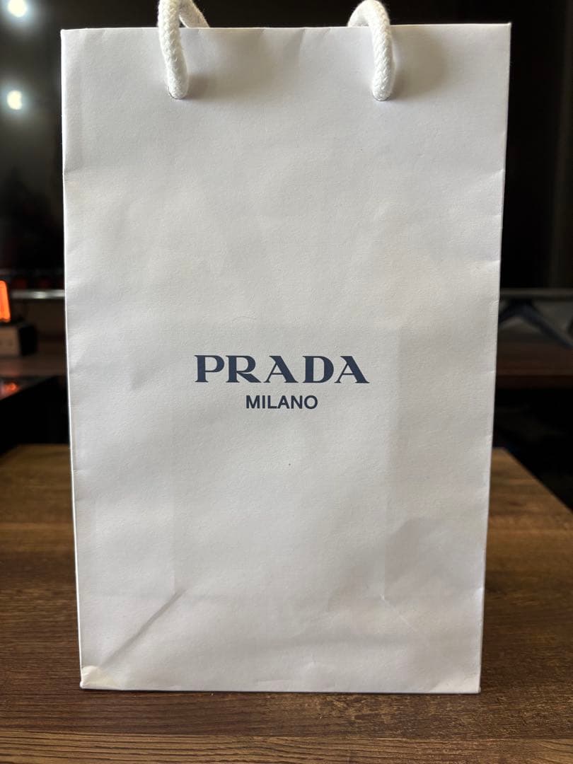 【新品】【今だけ最安値✨】PRADA ラウンドファスナー ケース