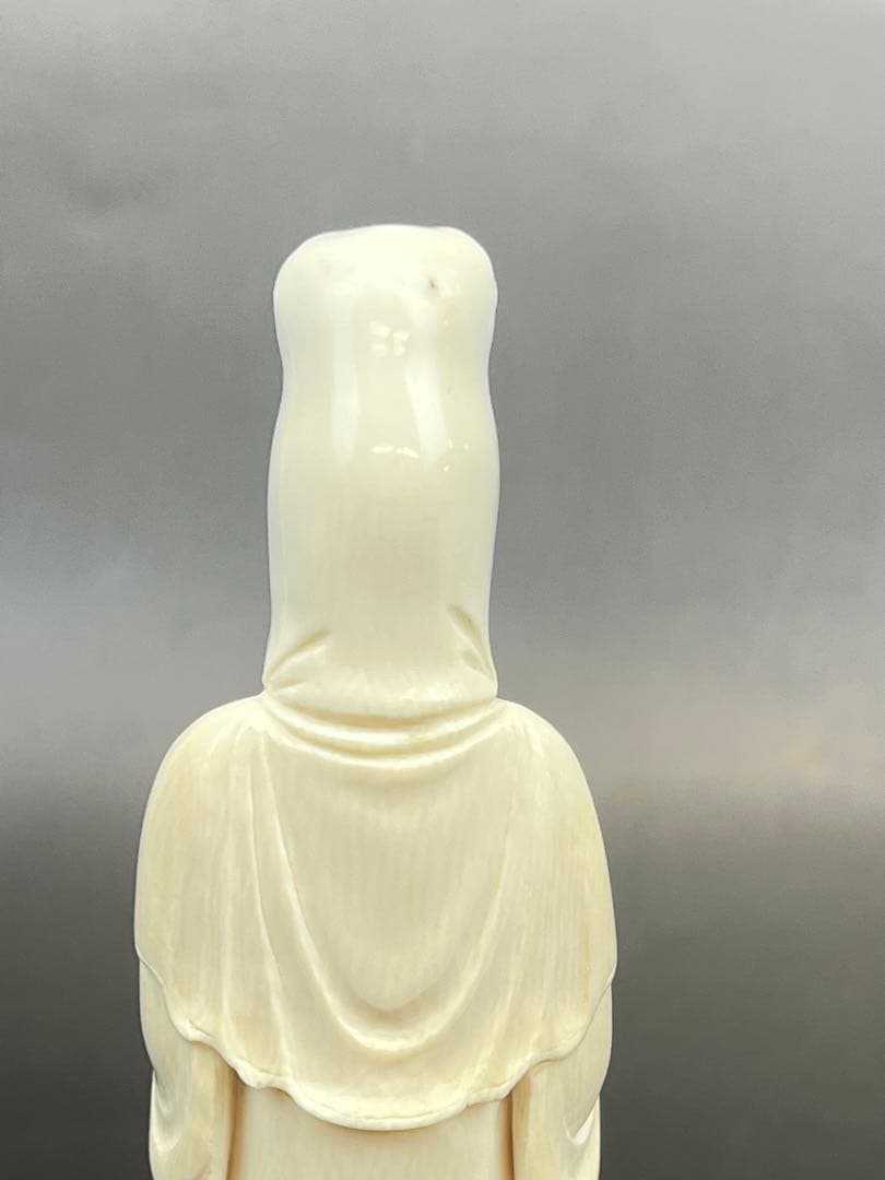 極上観音像　置物　高さ約18㎝/250g 送料込み￼