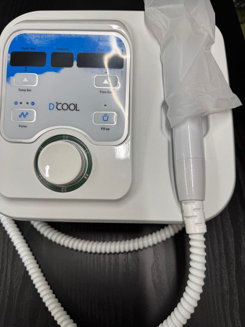 エレクトロポレーション　美容機器　美容液導入　リフトアップ　DCOOL