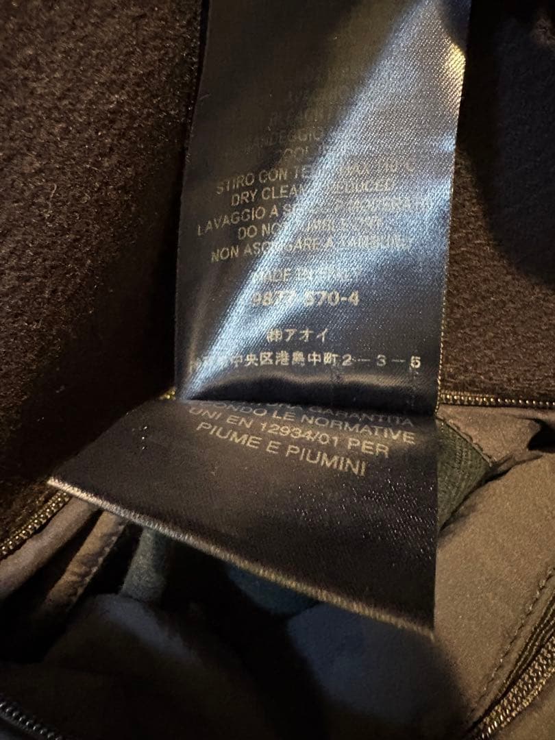 Herno ネイビー ダウン　40 ロゴプレート付　ヘルノ　ダウンコート