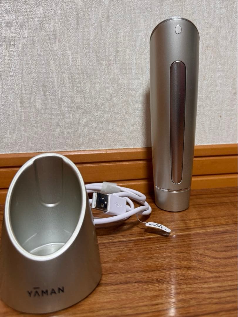 YAMAN 美顔器 フォトプラスシャイニーネオ　充電器・スタンド　YJFM18N