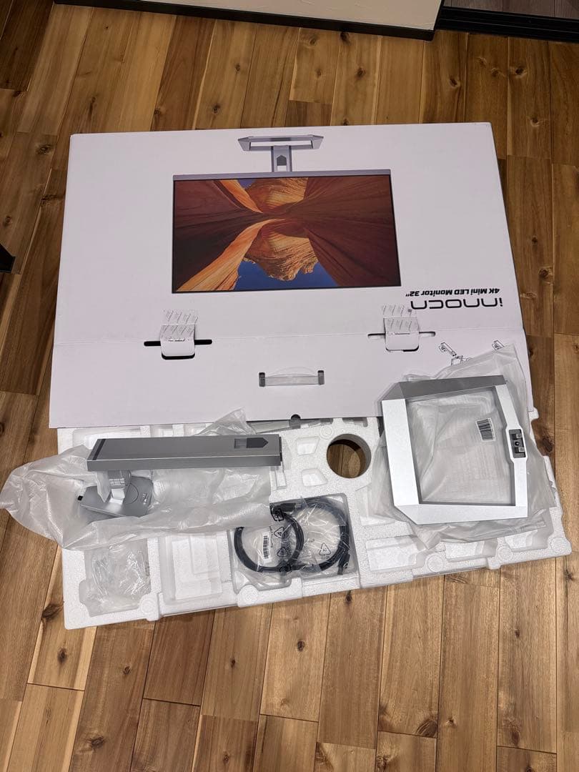 innocn 32m2v４K MiniLED 144Hz HDR1000