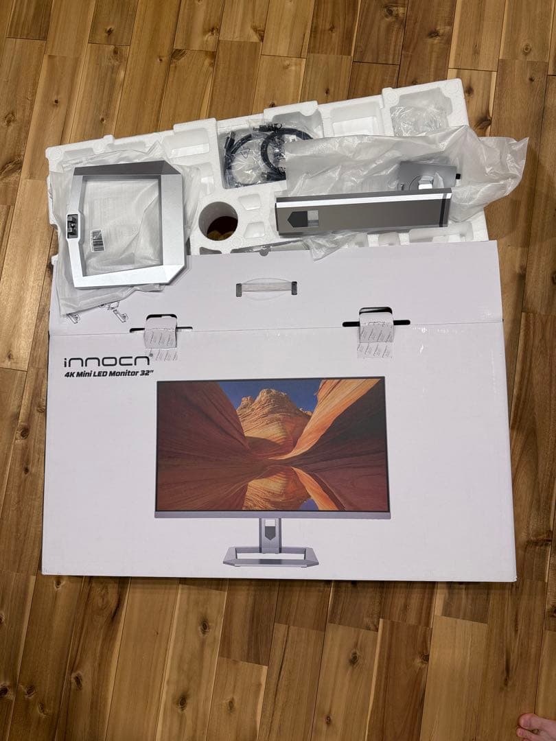 innocn 32m2v４K MiniLED 144Hz HDR1000