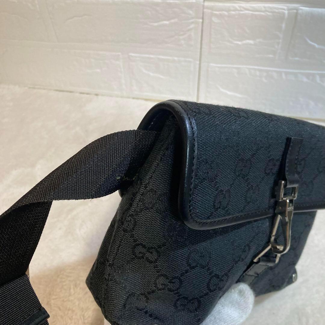 ！新品同然！　GUCCI グッチ　ボディーバッグ　ブラック　キャンバス
