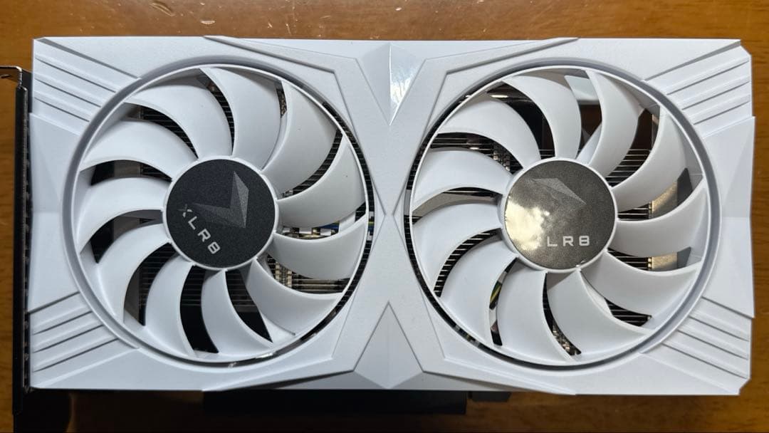 PNY Geforce RTX 4060 8GB OC DUAL FAN 白