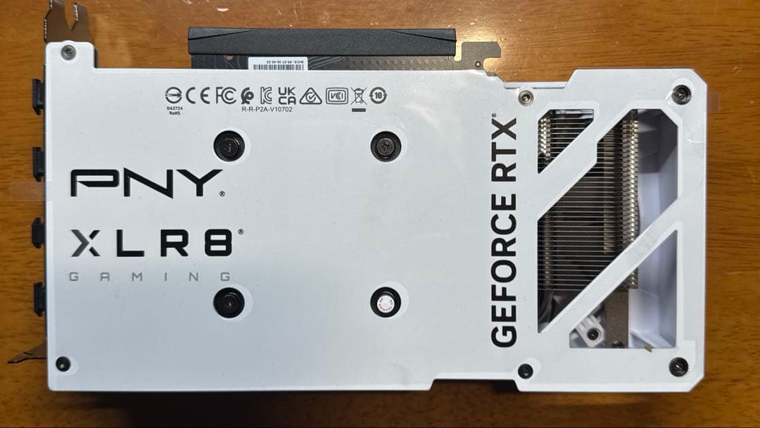 PNY Geforce RTX 4060 8GB OC DUAL FAN 白