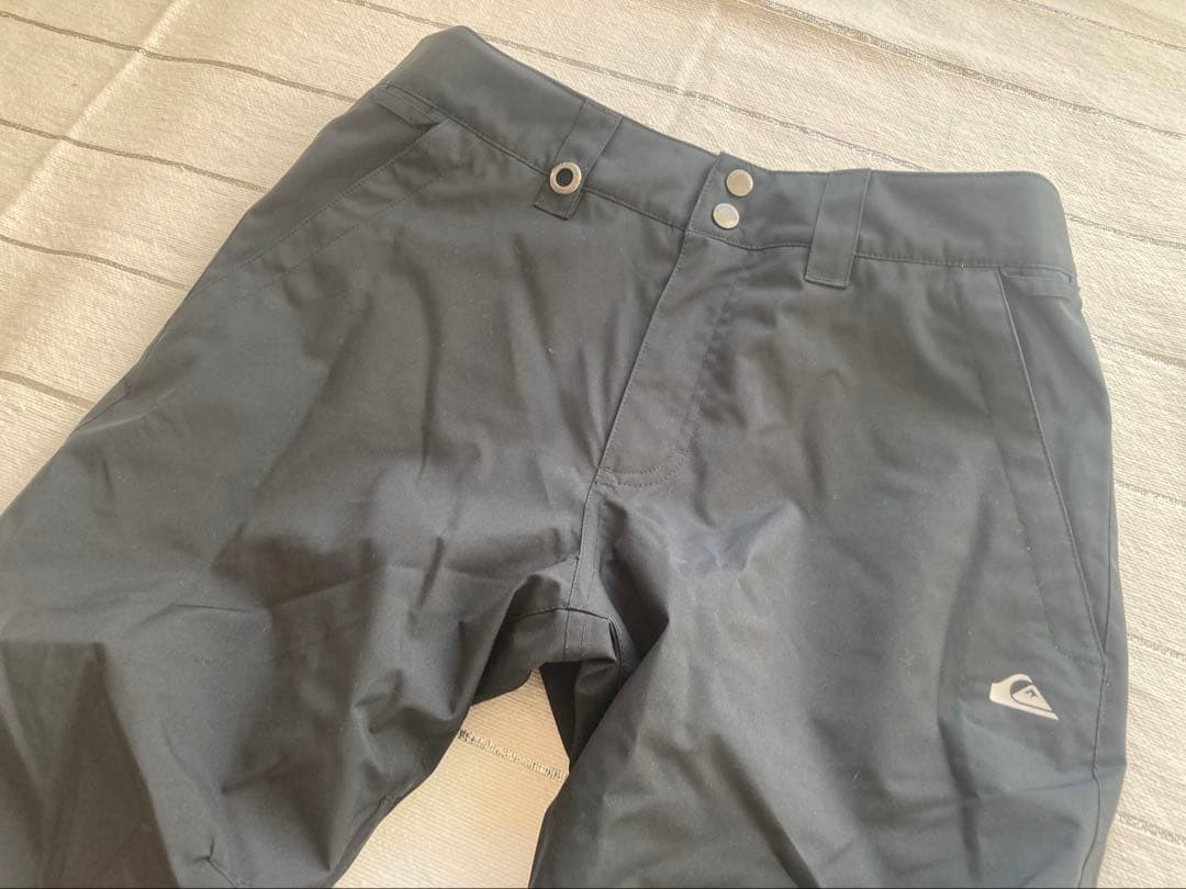 未使用に近い⭐︎クイックシルバー、スノーボードパンツ、スノボウェア、黒、Sサイズ、